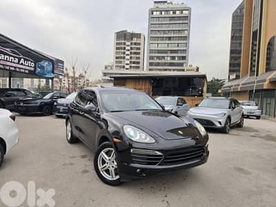 Porsche Cayenne 2011 black on black 0 accident Top car one owner