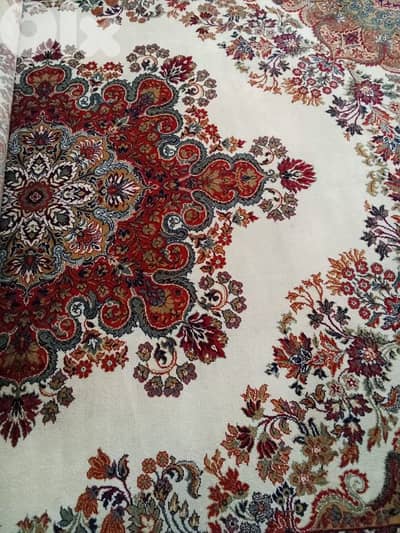 سجادتين  للصالون  بحالة ممتازة