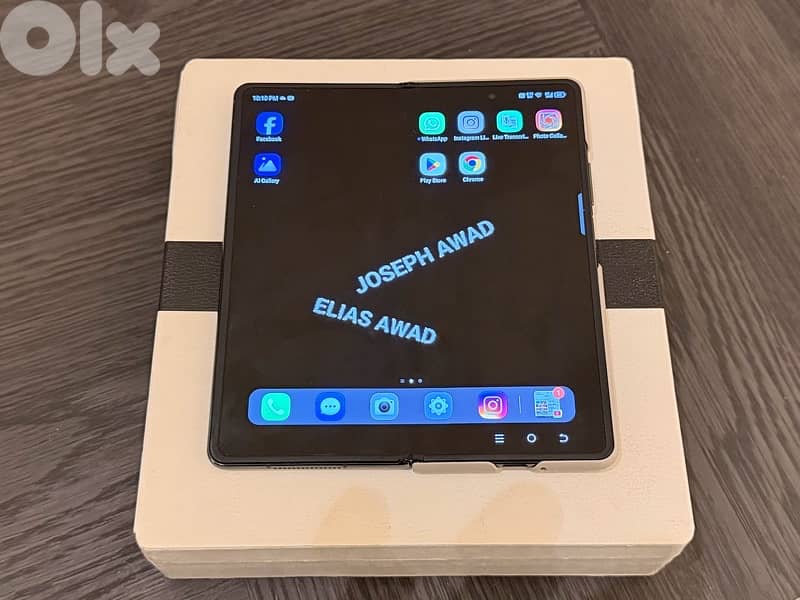 tecno phantom v fold 2 like new 2