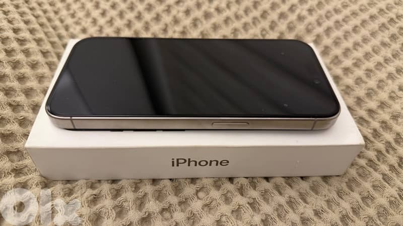 iPhone 15 pro 256gb + Apple Watch Series 6 44mm 3