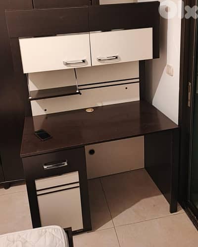 مكتب ينفع لعدة استعمالات