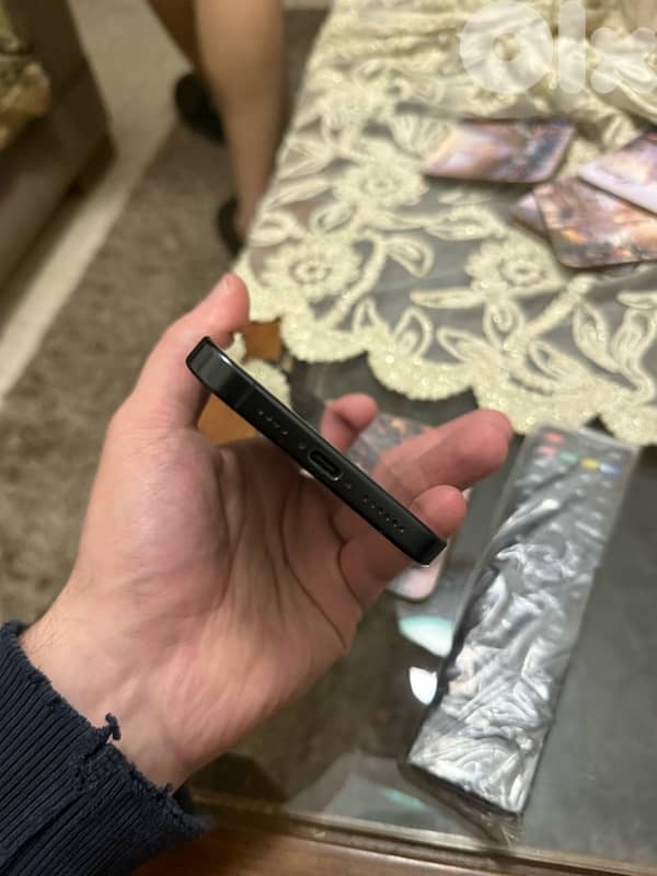 iphone 16 pro max 256gb like new 6