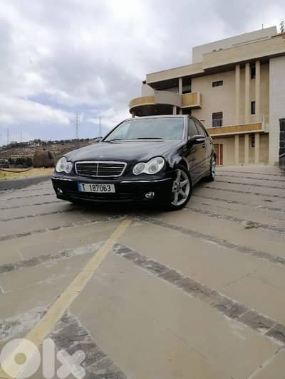 مرسيدس بنز سي-كلاس 2007