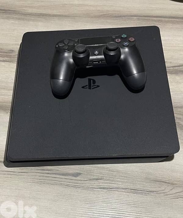 PS4 with 3 video games 1