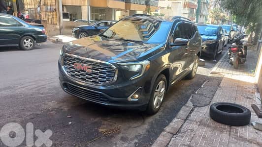 GMC Terrain 2.0 liters- 4x4 خارق النظافة- سعر مغر جدا