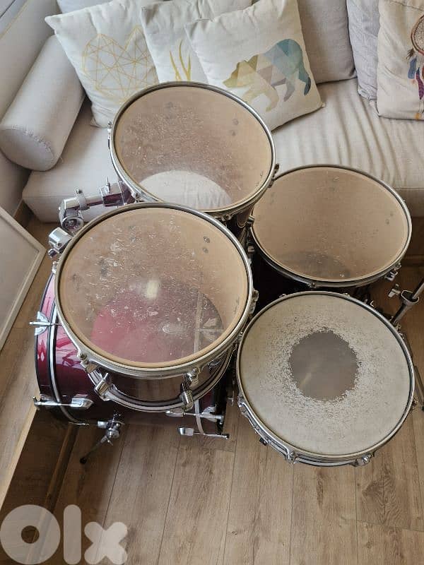 Incomplete Drum Set 2