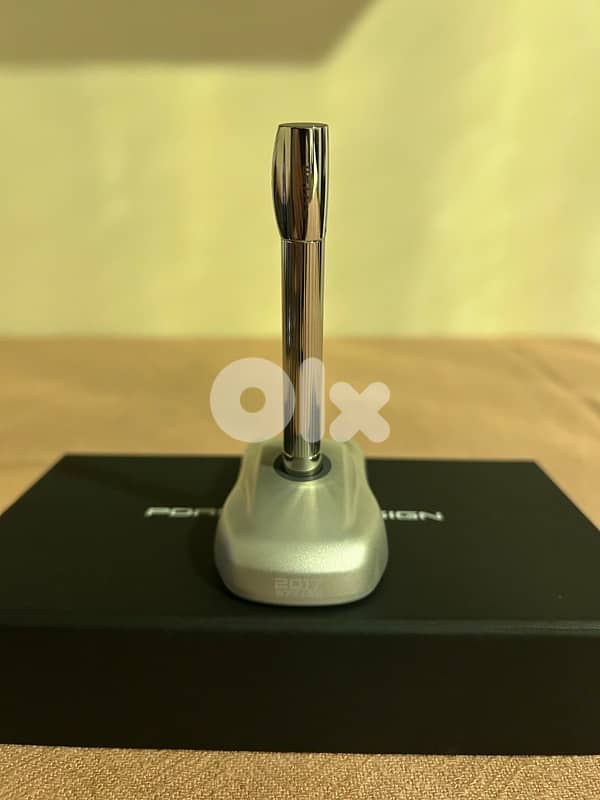Porsche Design Pen & holder 1