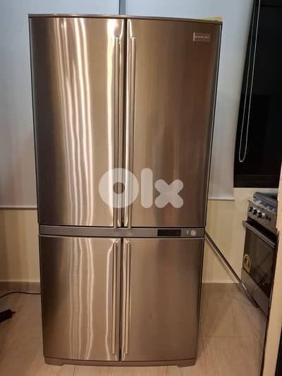 regrigerator used like new. براد مستعمل  كبير شبه جديد