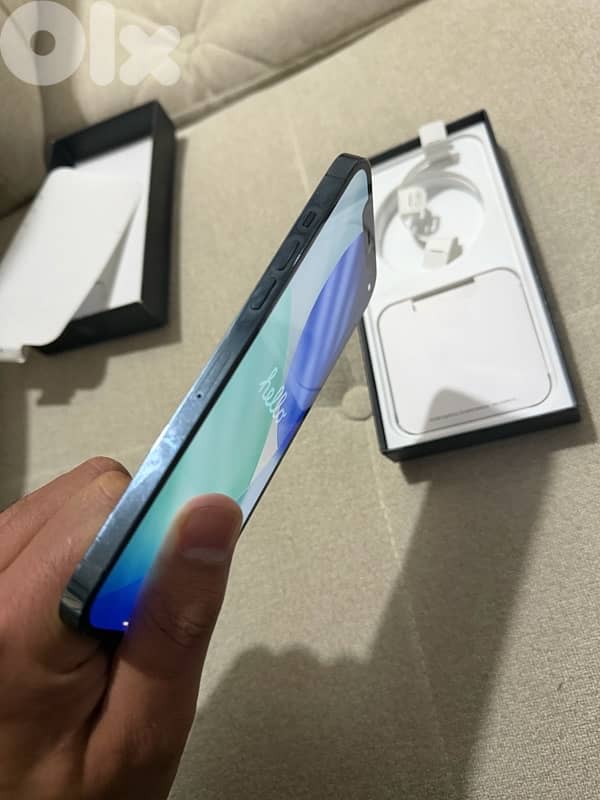 iphone ysed like new 3