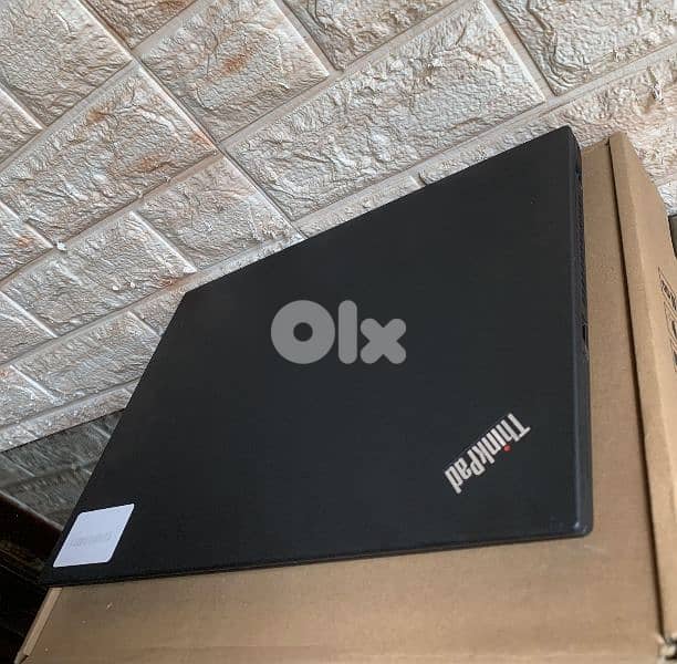 T490 Core i5 generation 8 16GB ram 3