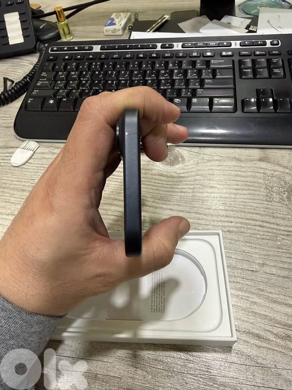 iPhone 16 like new 5