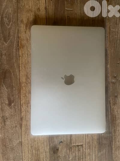 apple macbook pro A2159