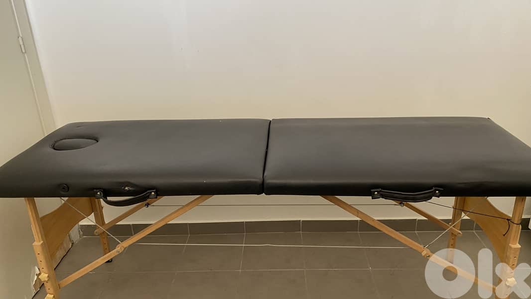 Massage/Tattoo bed 2