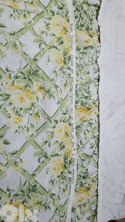 كوفروليه للتخت مجوز نوعية  ممتازة  سميكة  شبه جديد  كتير نضيف و قديم