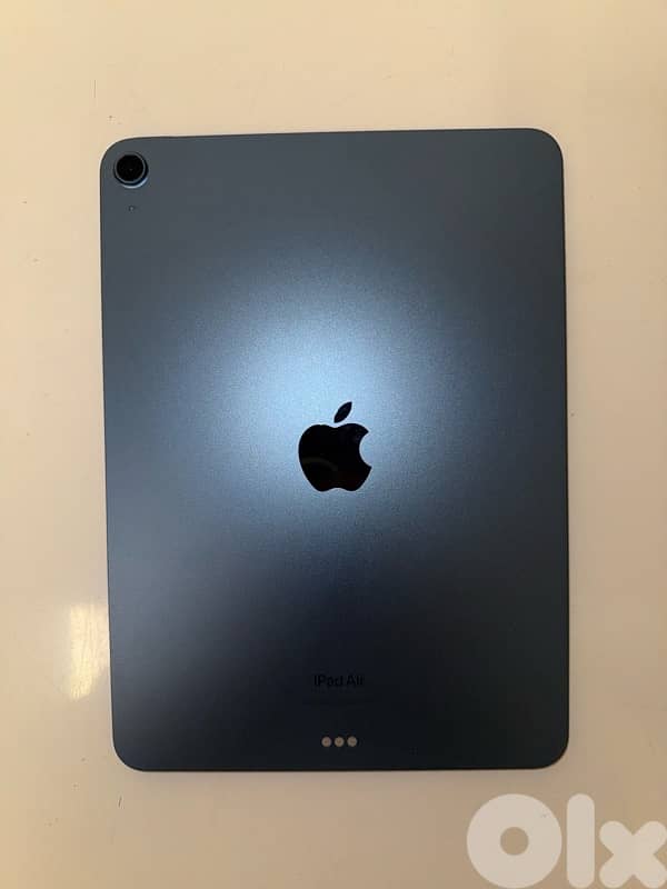 Ipad Air 5th Gen 64GB with Apple Pen 1