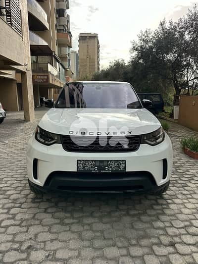 Land Rover Discovery HSE 2018 white on black (clean carfax)