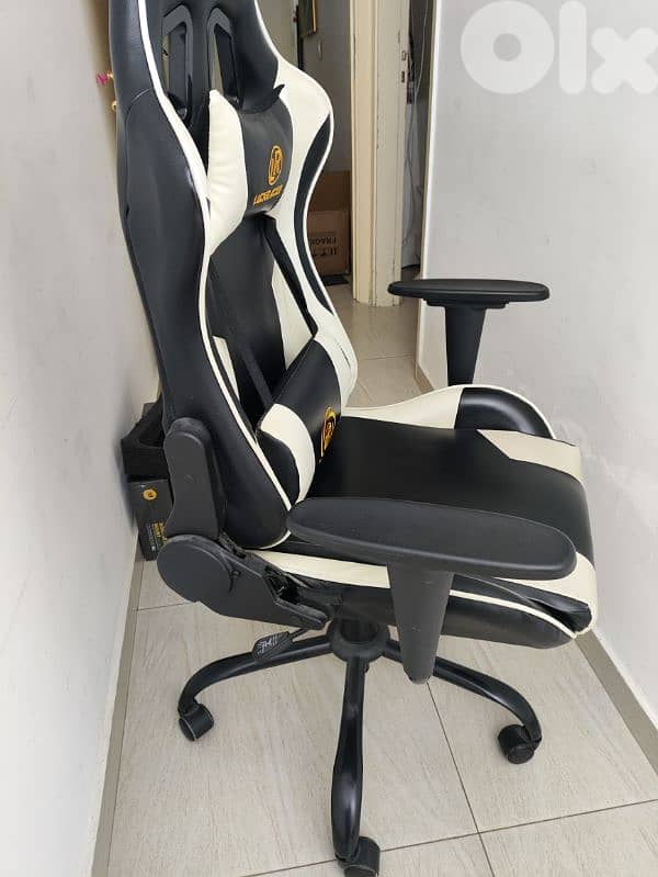 Gaming Chair 1