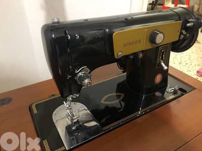 مكنة خياطة ماركة سنجر الماني