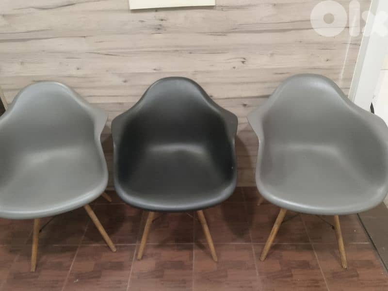 charyo /2 chairs/spray tanning machine 1