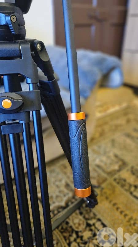 K&F Concept 72″ (1.8 m) Video Tripod with Fluid Head KF09.121 8