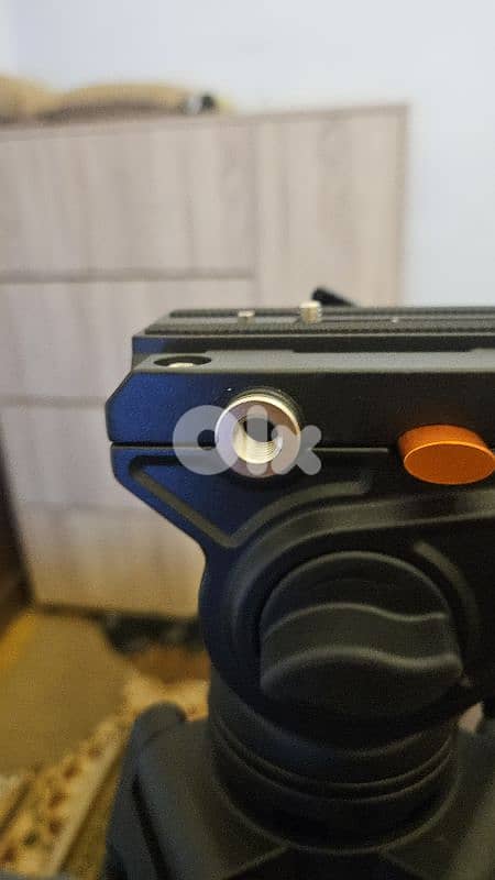 K&F Concept 72″ (1.8 m) Video Tripod with Fluid Head KF09.121 13