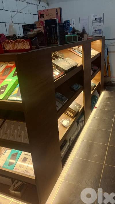 طاولة 3 m + واجهة 3×3 m