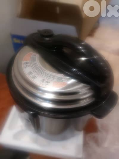 طنجرة ضغط كهربائيه ١٠٠٠ واط