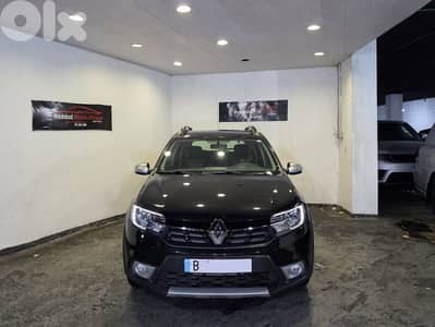 2019 Renault Sandero Stepway Black/Black Company Source & Maintenance