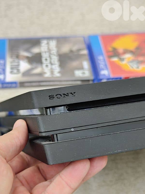 PS4 Pro 1TB used Like new sealed 8