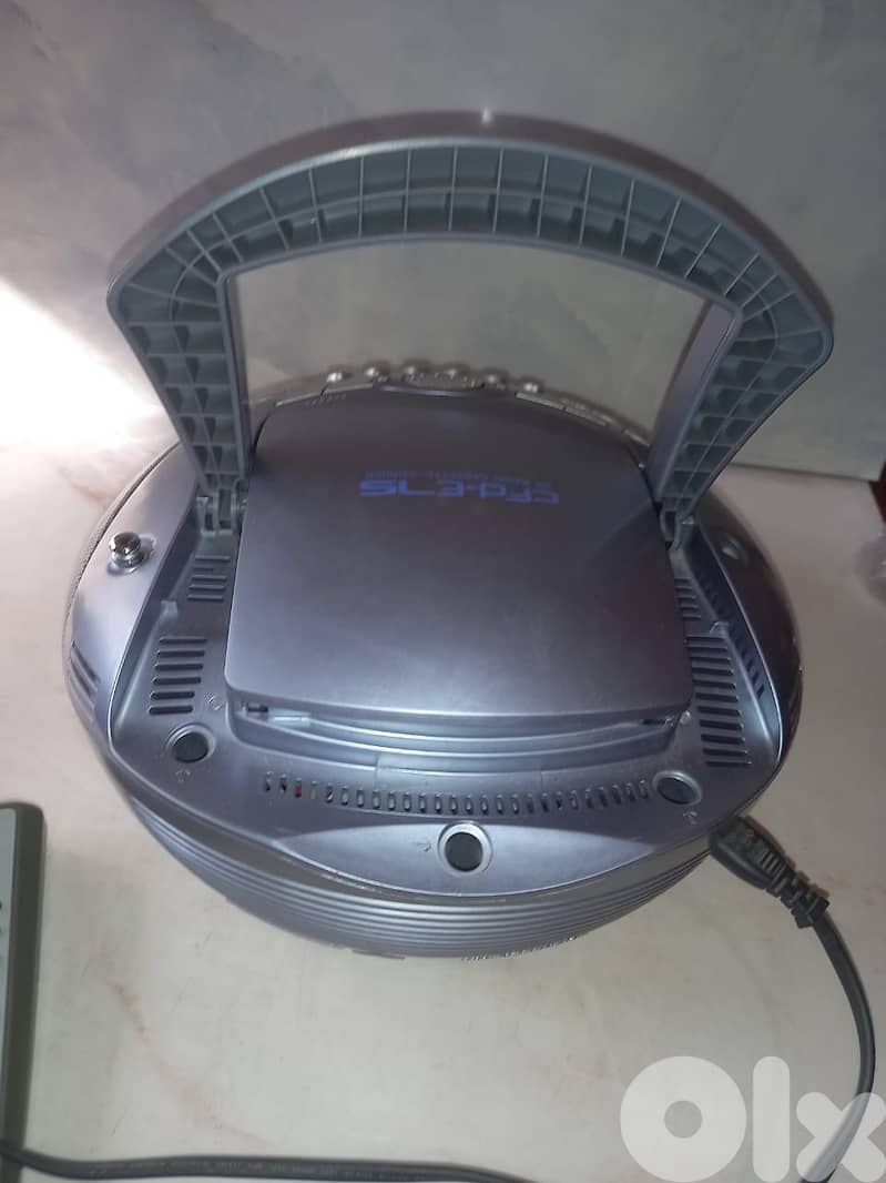 Sony portable Radio cassette and cd player plus remote 1
