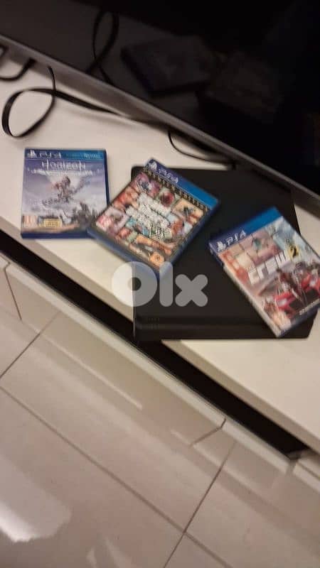 playstation 4 slim 1