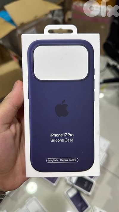 Apple Silicone Case magsafe Iphone 17 pro Midnight