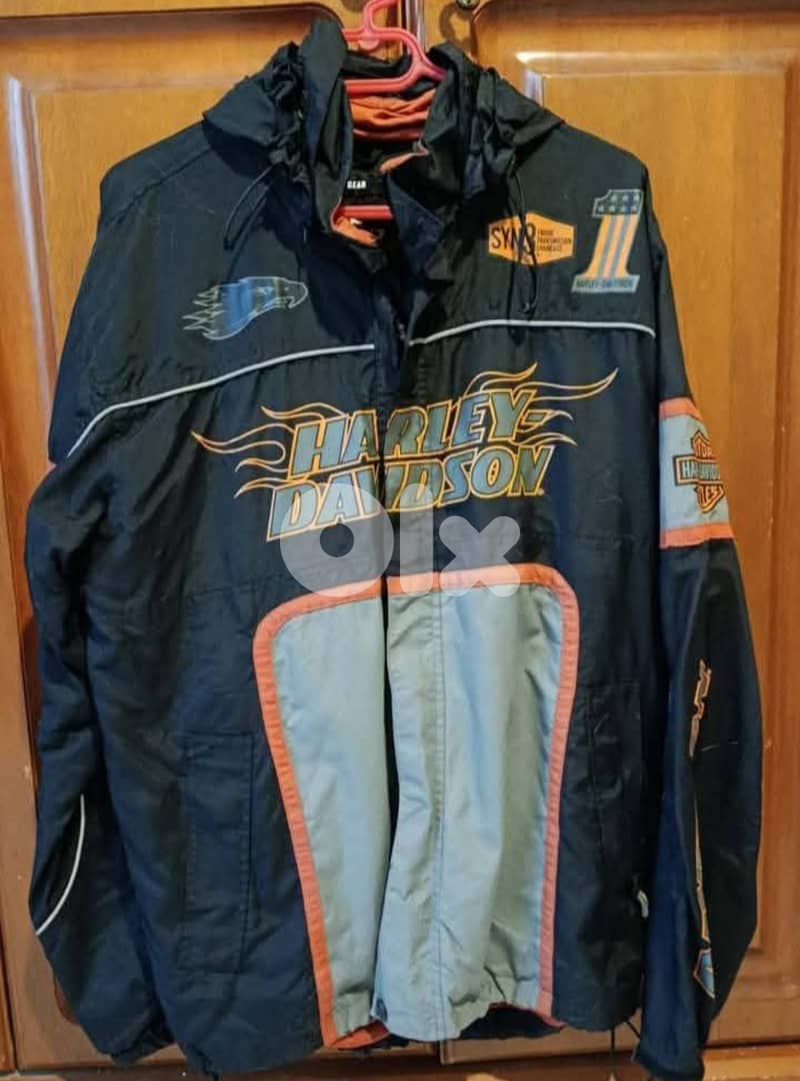 Harley Davidson Helmet & Rain Suit 8