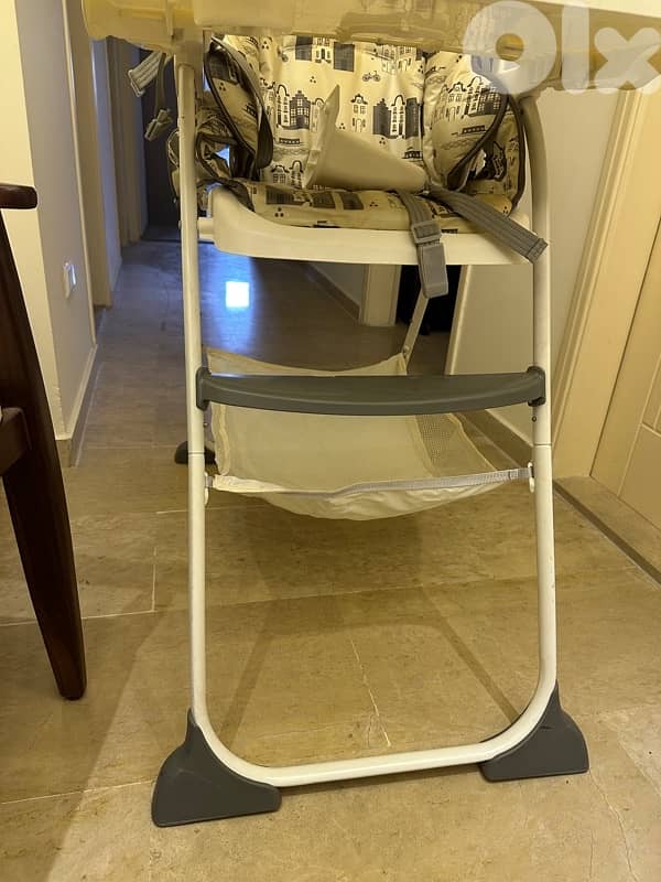 Joie Mimzy High Chair 1