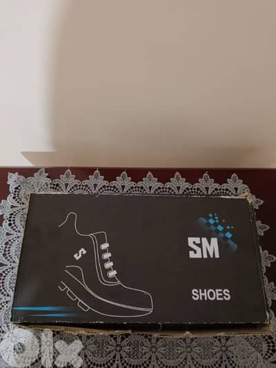 أسبدرين للبيع لون أسود صناعة مصر بعدو جديد قياس 45-46 السعر 25$