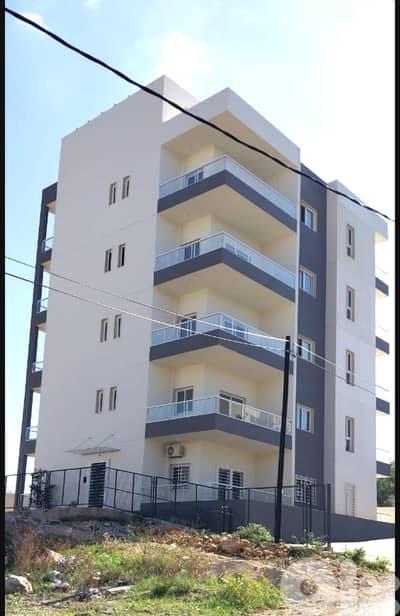 building composed of 5 floors,