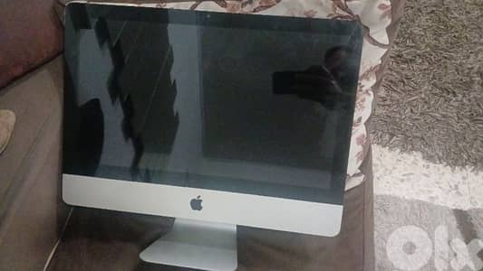 mac computer, samsung 42 inch, tv unit table laserjet printer and more