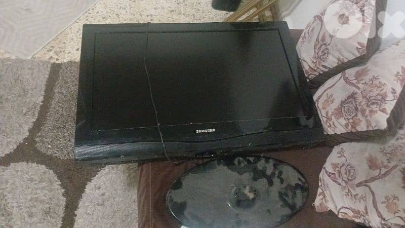 mac computer, samsung 42 inch, tv unit table laserjet printer and more 2