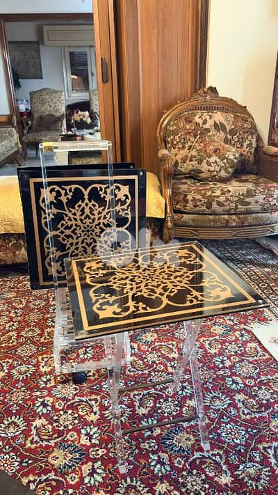٣ طاولة Plexi للبيع