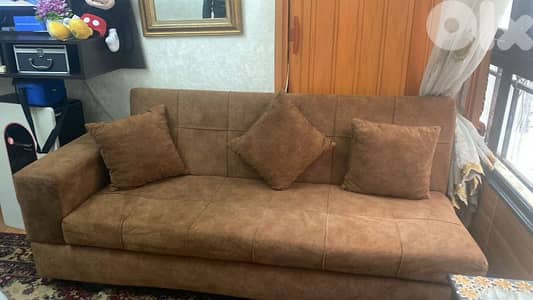 زوايه ل قطعتين صندوق وتخت