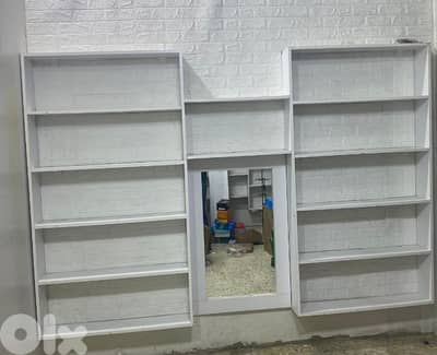 رفوف خشب لمحل كامل350$