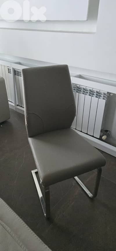 8 Metal legs dining chairs