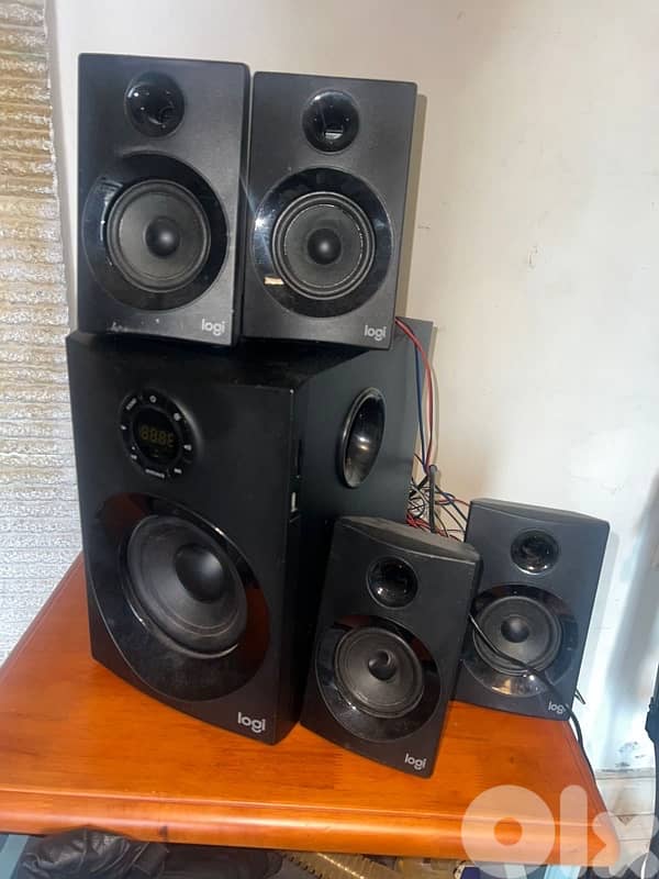 speakers 1
