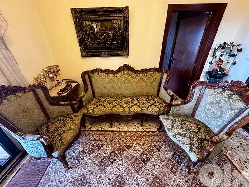 louis 19 sofas and chairs 1