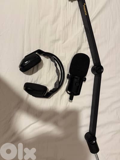 Professional microphone + Professional microphone arm+ Headset