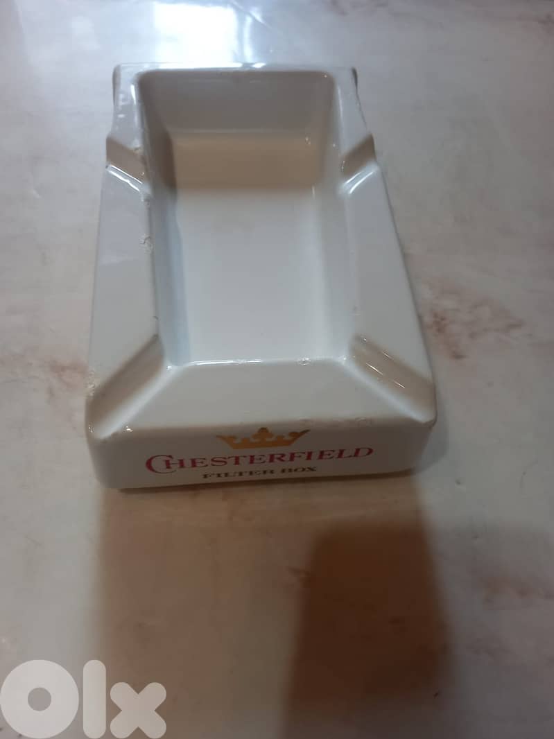 Vintage promotional Chesterfield ceramic ashtray big size 3