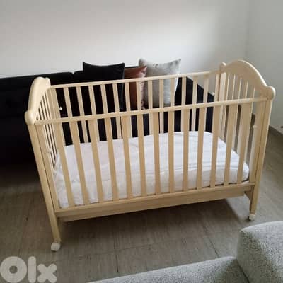 wooden kids bed