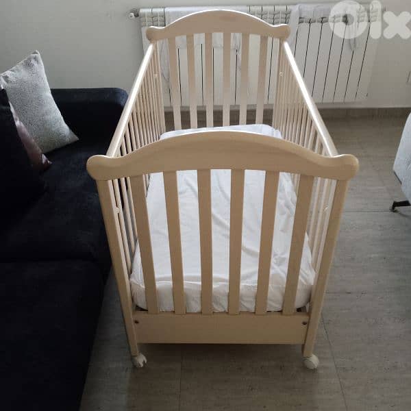 wooden kids bed 1