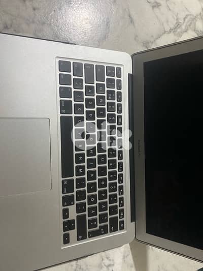 Macbook air 7,2 13 inch screen 2015 model