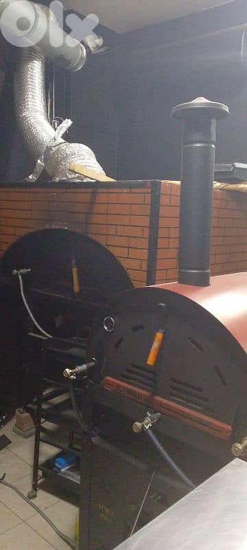 عدة فرن ومطعم للبيع كاملة